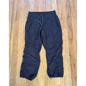 Women’s North Face Aphrodite Gray Ruched Capri Pants Hiking Outdoor, size Small